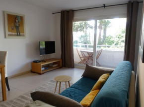 Lovely Appartement with Balcony 5min train station